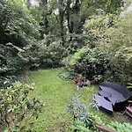 2 Bedroom Vintage Apartment, Garden, Near Schoenbrunn